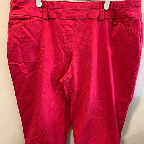 Pennington Savvy Fit Women’s Cuffed Capris Pant - Picture 2 of 11